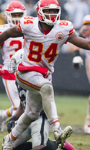 Chiefs take 12-game AFC West win streak to Oakland
